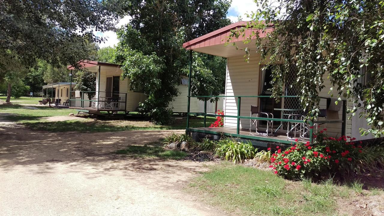 Khancoban Lakeside Caravan Park מראה חיצוני תמונה