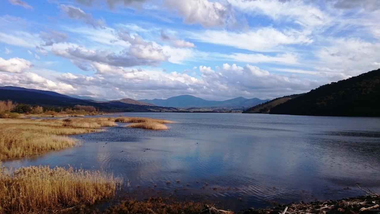 Khancoban Lakeside Caravan Park מראה חיצוני תמונה